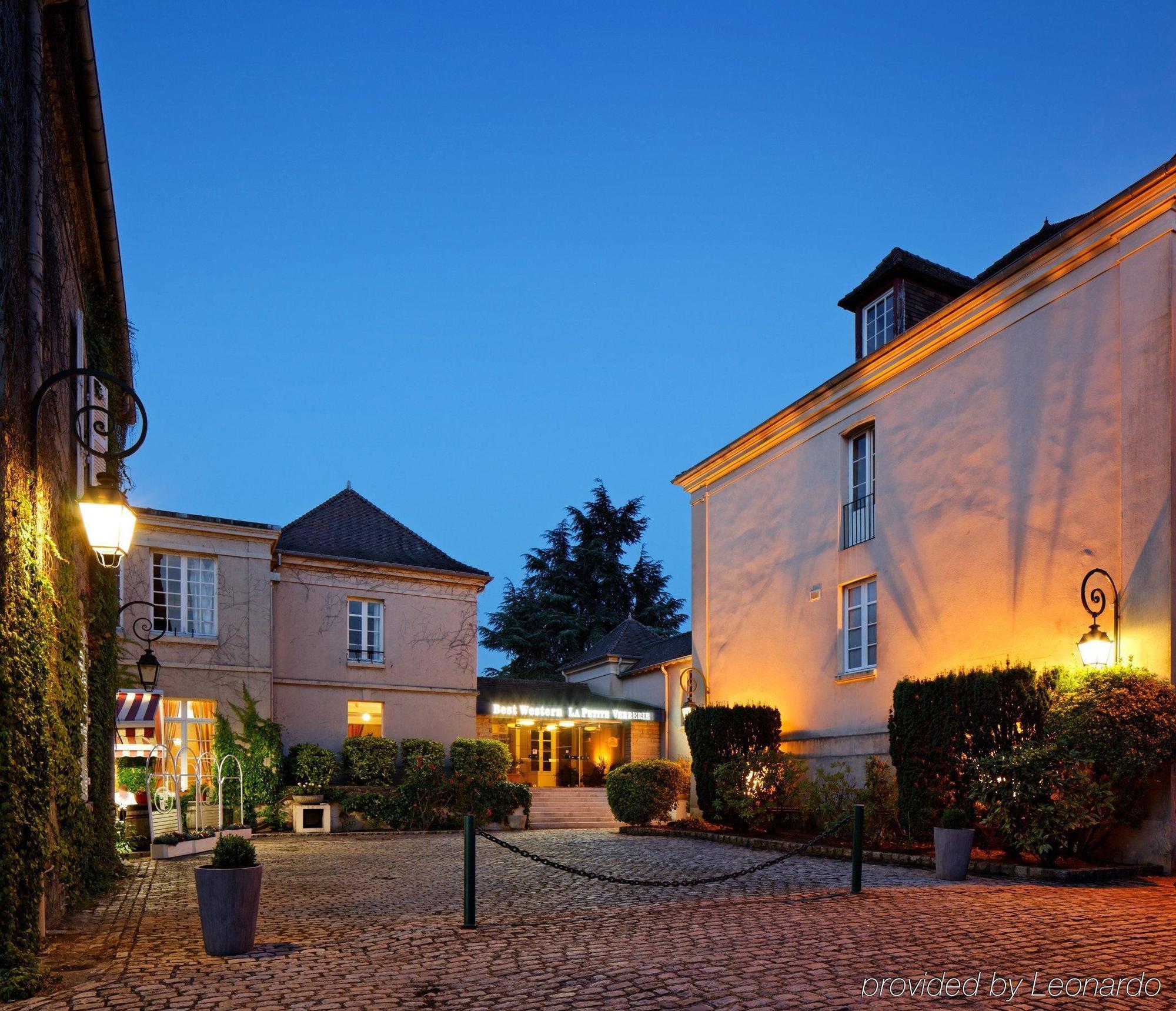 Hotel La Petite Verrerie Le Creusot Esterno foto